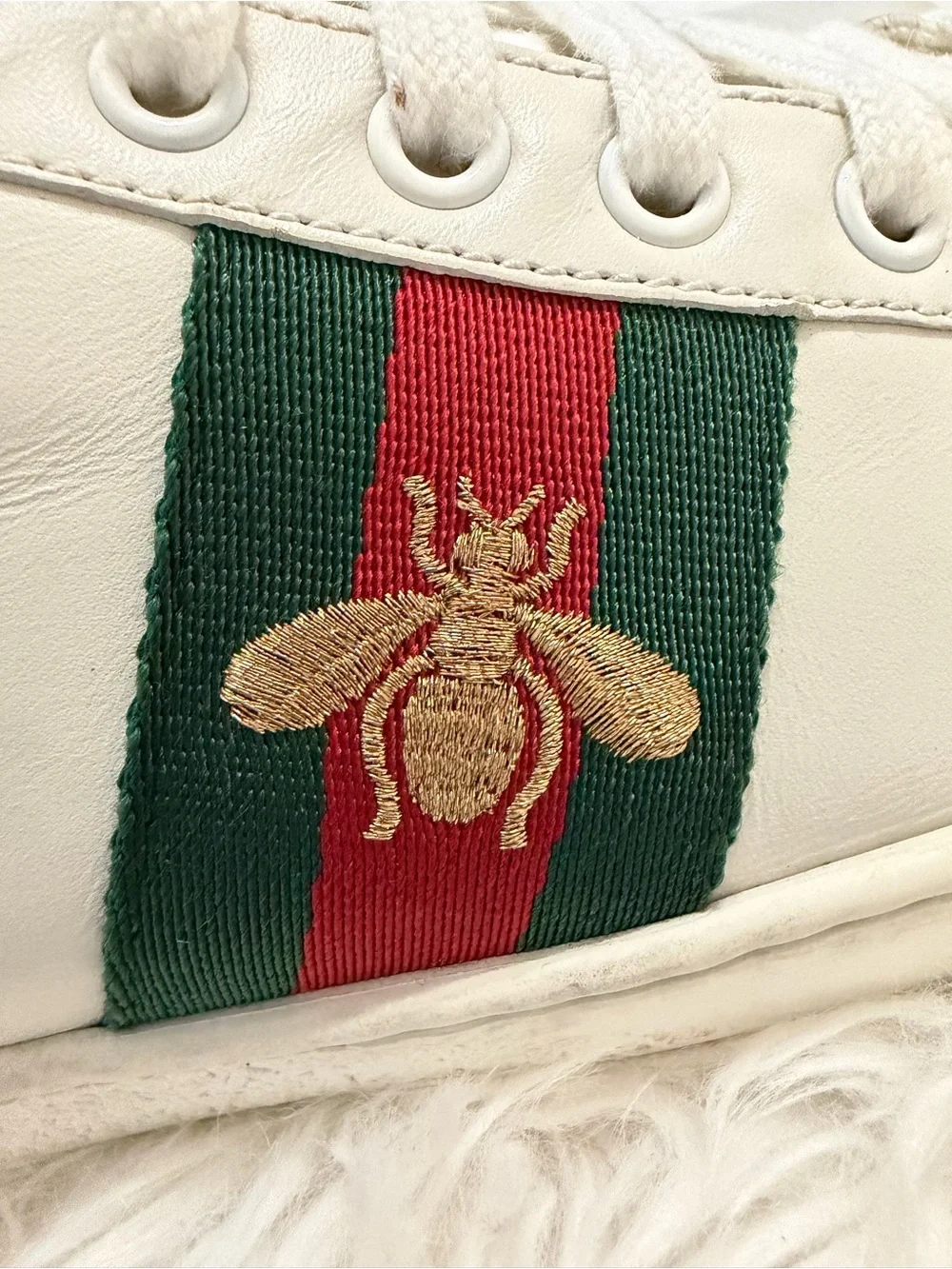 Gucci White Leather Sneakers with Red & Green Stripe and Gold Bee Size 37 US 7